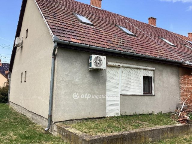 Eladó sorház, Gyomaendrődön 37 M Ft, 2+2 szobás