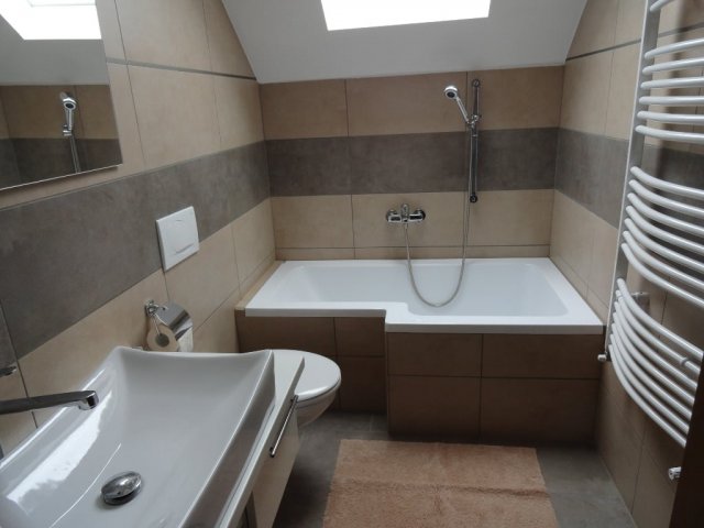 Kiadó téglalakás, albérlet, Esztergomban 220 E Ft / hó