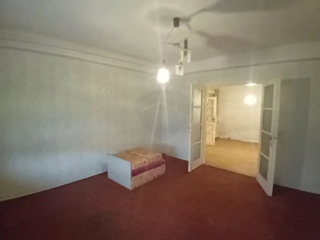 Eladó családi ház, Apcon 19.5 M Ft, 2+1 szobás