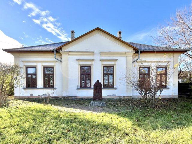 Eladó családi ház, Tápióságon 125 M Ft, 4 szobás