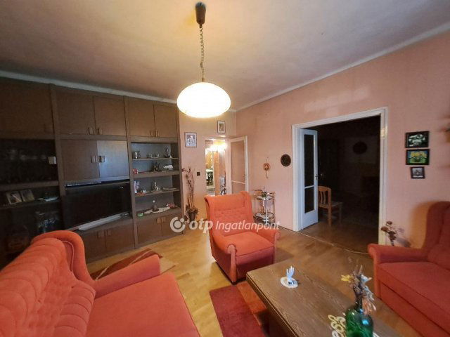 Eladó családi ház, Makón 34.9 M Ft, 4 szobás