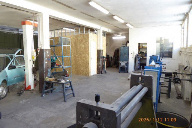 Kiadó ipari ingatlan, Pécsett, Északmegyer dűlőn 236 E Ft / hó