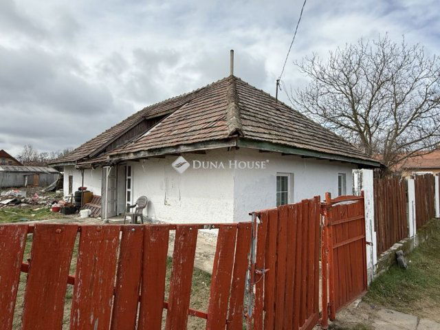 Eladó családi ház, Kókán 11.7 M Ft, 4 szobás
