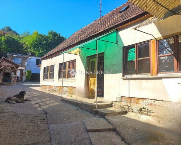 Eladó családi ház, Dunaszekcsőn 21 M Ft, 3 szobás