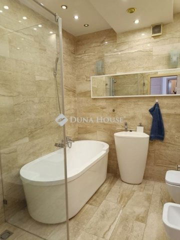 Eladó téglalakás, Budapesten, II. kerületben 257 M Ft, 3 szobás