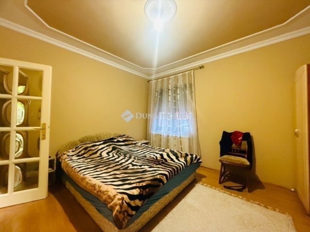 Eladó családi ház, Vecsésen 120 M Ft, 3 szobás
