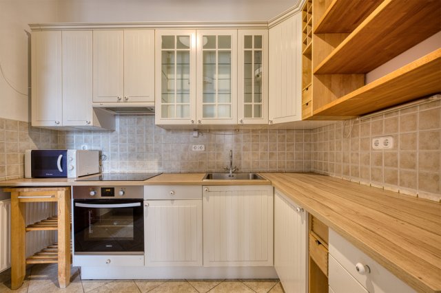 Eladó téglalakás, Budapesten, VI. kerületben 84.9 M Ft, 2 szobás