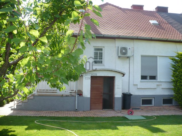 Eladó családi ház, Debrecenben 150 M Ft, 3 szobás