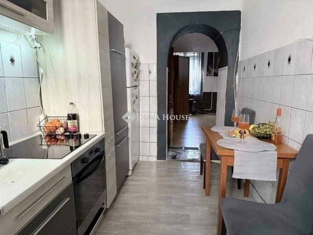 Eladó téglalakás, Budapesten, XIII. kerületben 61.9 M Ft