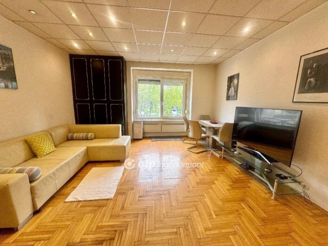 Eladó téglalakás, Budapesten, V. kerületben 94.9 M Ft