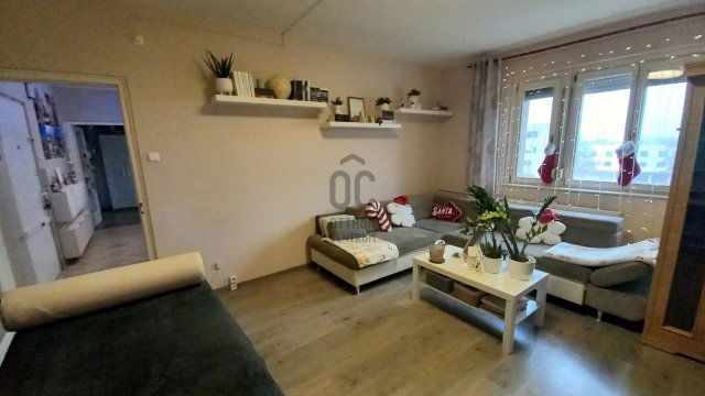 Eladó panellakás, Szekszárdon 36.9 M Ft, 2 szobás