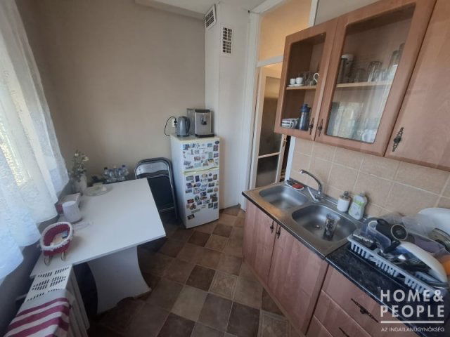 Eladó téglalakás, Szegeden 45.5 M Ft, 2 szobás