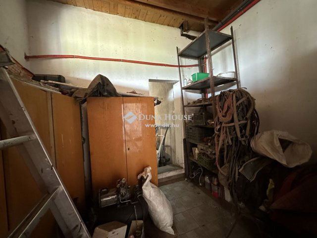 Eladó mezogazdasagi ingatlan, Monoron 200 M Ft