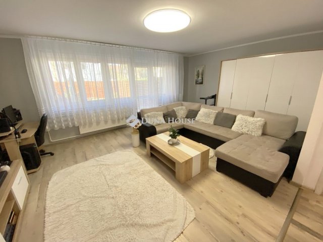 Eladó sorház, Nyíregyházán 89 M Ft, 4 szobás