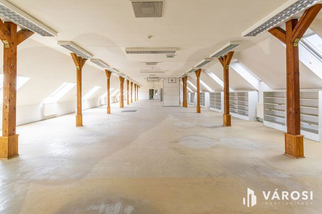Kiadó ipari ingatlan, Budapesten, IV. kerületben 764 E Ft / hó