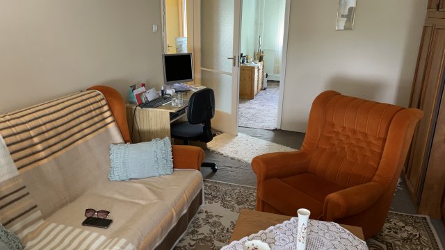Eladó panellakás, Makón, Hunyadi utcában 34.999 M Ft, 2 szobás