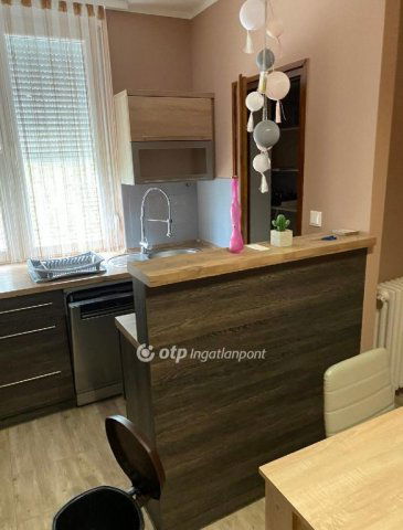 Eladó téglalakás, Mohácson 42 M Ft, 2 szobás