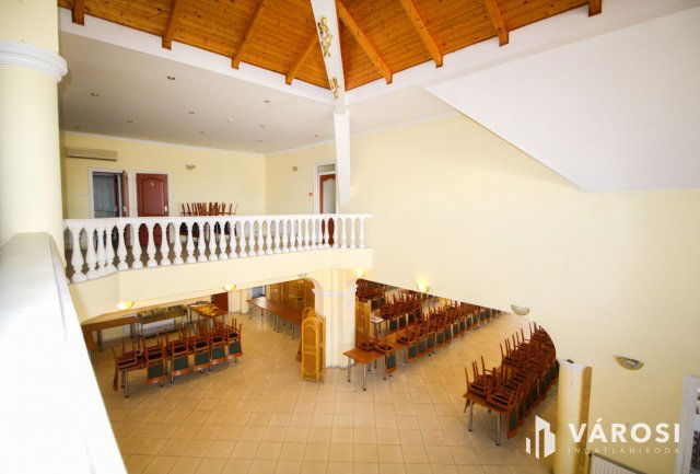 Eladó hotel, Szeghalmon 330 M Ft, 30 szobás / költözzbe.hu