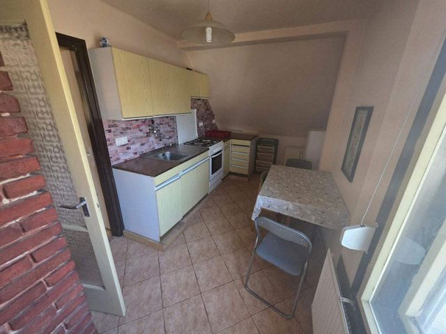 Kiadó téglalakás, albérlet, Érden 200 E Ft / hó, 3 szobás