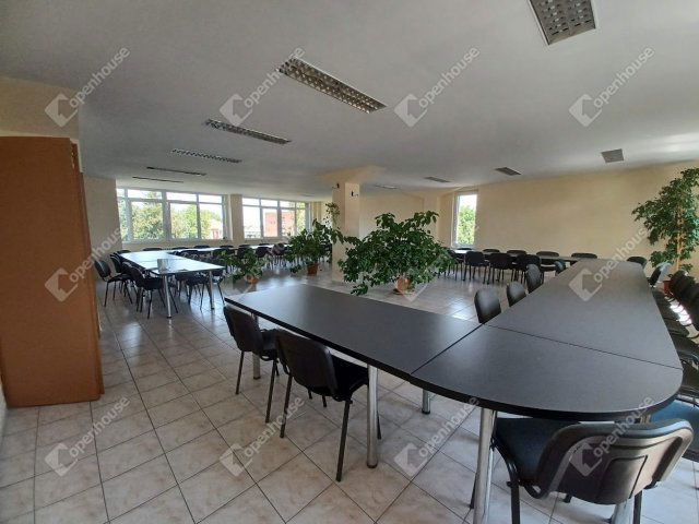 Kiadó iroda, Debrecenben 382 E Ft / hó, 1 szobás