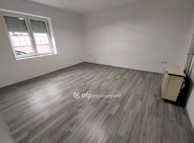 Eladó családi ház, Lánycsókon 28 M Ft, 3 szobás