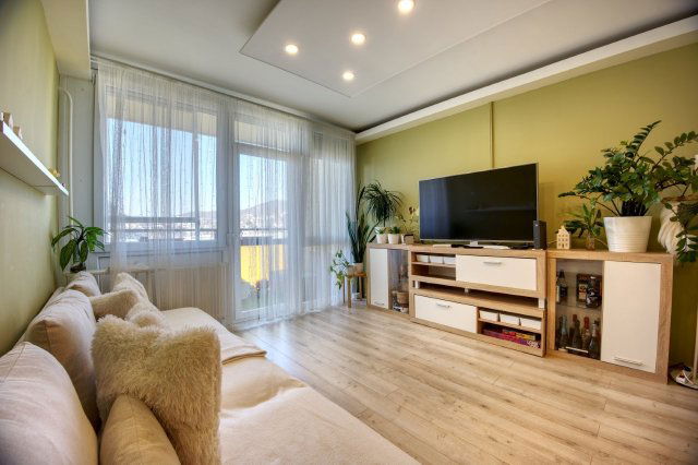 Eladó panellakás, Budaörsön 108 M Ft, 3 szobás