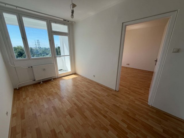 Eladó panellakás, Budapesten, XV. kerületben, Drégelyvár utcában