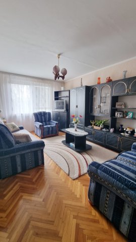 Eladó panellakás, Nyíregyházán 49.5 M Ft, 4 szobás