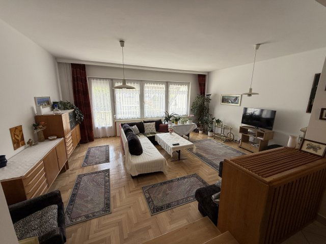 Eladó sorház, Veszprémben 90 M Ft, 3+1 szobás