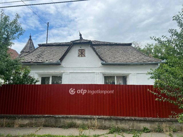 Eladó családi ház, Tápiószentmártonon 34.9 M Ft, 3 szobás