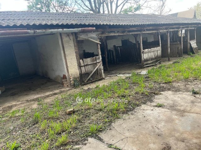 Eladó családi ház, Kabán 31 M Ft, 2 szobás