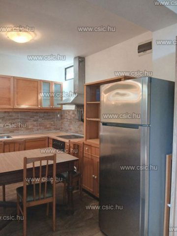 Eladó családi ház, Budakeszin 49.45 M Ft, 1 szobás