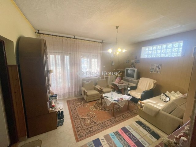 Eladó családi ház, Nyíregyházán 79.9 M Ft, 5 szobás