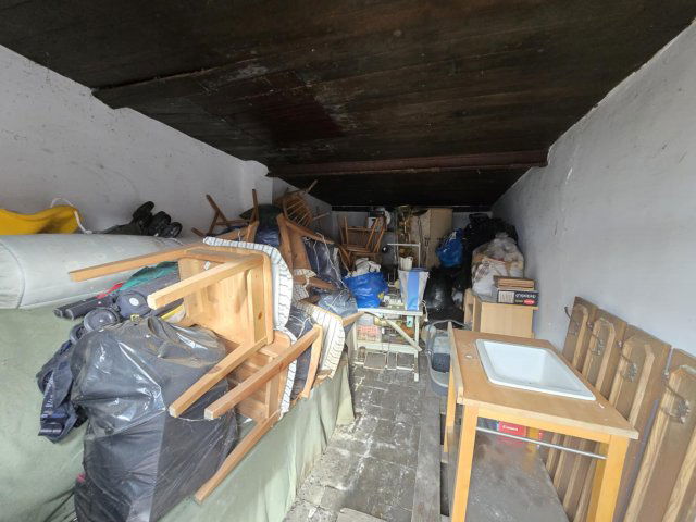 Eladó garázs, Dombóváron 2.2 M Ft / költözzbe.hu