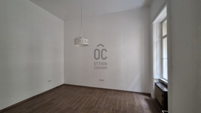 Eladó téglalakás, Budapesten, VI. kerületben 78.9 M Ft, 2 szobás