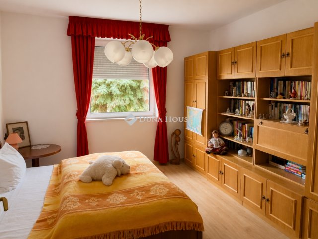 Eladó családi ház, Bólyban 135 M Ft, 6 szobás