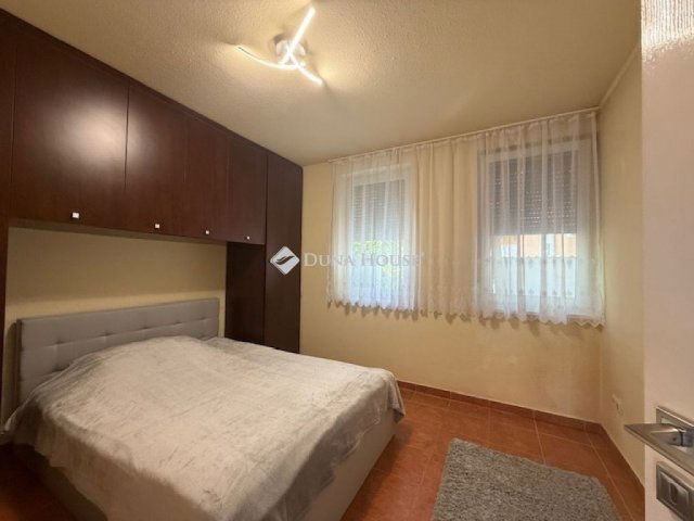 Eladó családi ház, Vecsésen 105 M Ft, 4 szobás