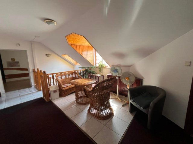 Kiadó téglalakás, albérlet, Pécsett 140 E Ft / hó, 1 szobás