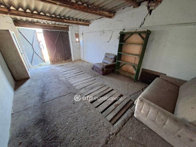 Eladó garázs, Baján 6.5 M Ft / költözzbe.hu