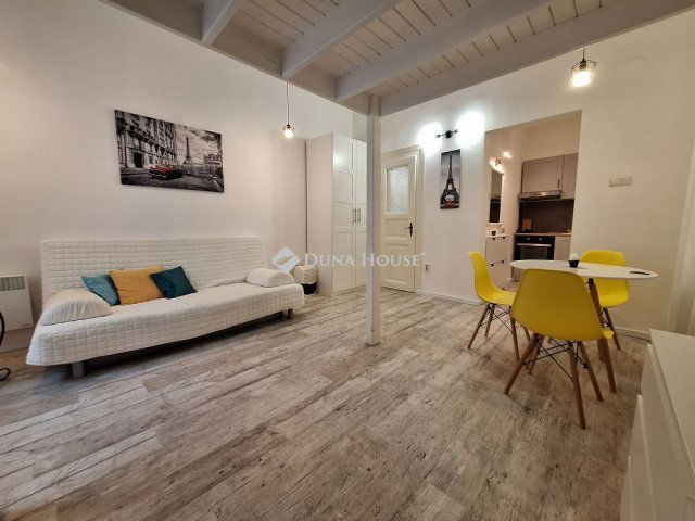Kiadó téglalakás, albérlet, VI. kerületben, Szív utcában