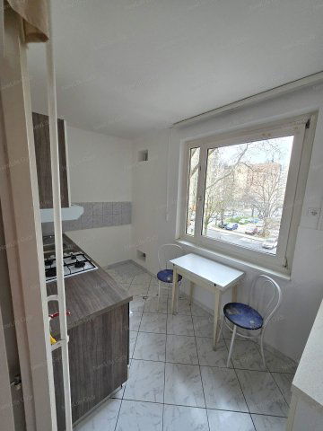 Eladó panellakás, Győrött 62 M Ft, 4 szobás