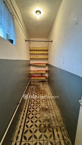 Eladó családi ház, Mezőlakon 37.5 M Ft, 3 szobás