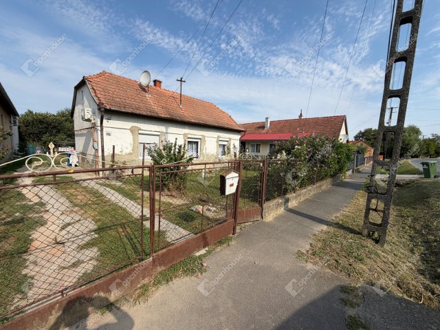 Eladó családi ház, Söjtörön 19.9 M Ft, 2 szobás