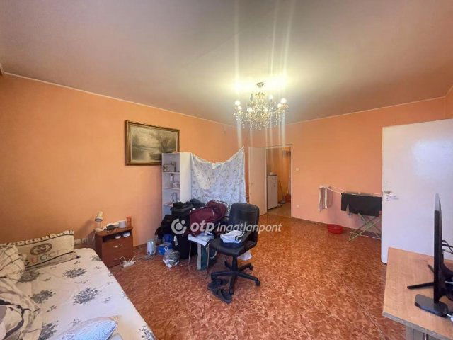 Eladó panellakás, Budapesten, XIV. kerületben 70.5 M Ft, 3 szobás