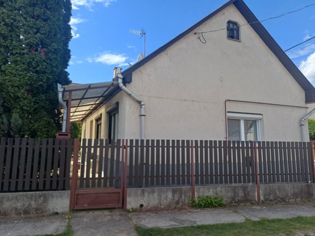 Eladó családi ház, Debrecenben 47.5 M Ft, 2+1 szobás
