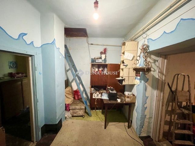 Eladó családi ház, Kápolnásnyéken 41 M Ft, 3 szobás