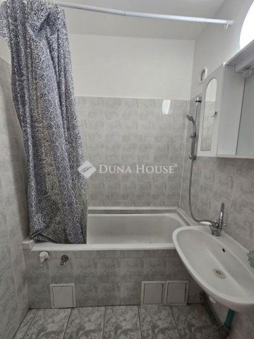 Eladó panellakás, Budapesten, III. kerületben 69.9 M Ft, 3 szobás