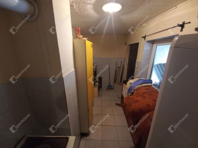 Eladó családi ház, Kaposváron 19.9 M Ft, 2 szobás