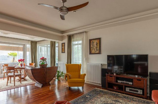 Eladó nyaraló, Budapesten, III. kerületben 209 M Ft, 3 szobás