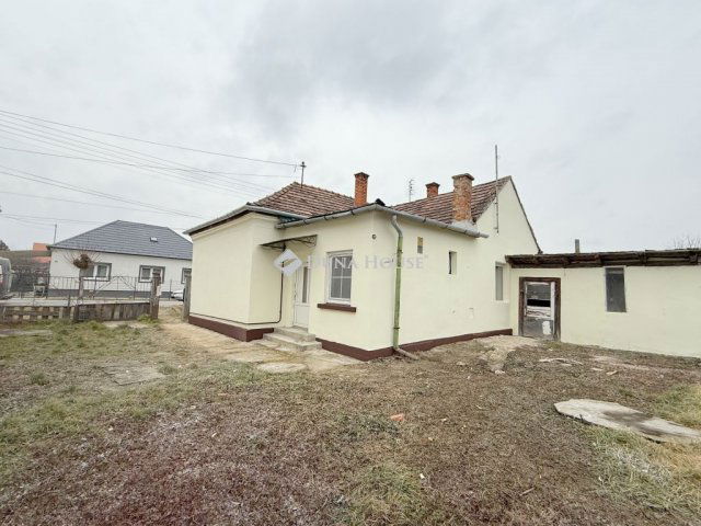Eladó családi ház, Körmenden 22.9 M Ft, 2 szobás